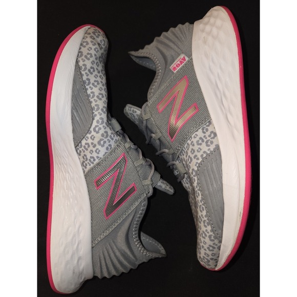 New‎ Balance Fresh Foam Roav Womens Shoes Sz 6 M Athletic Gray PINK Sneakers